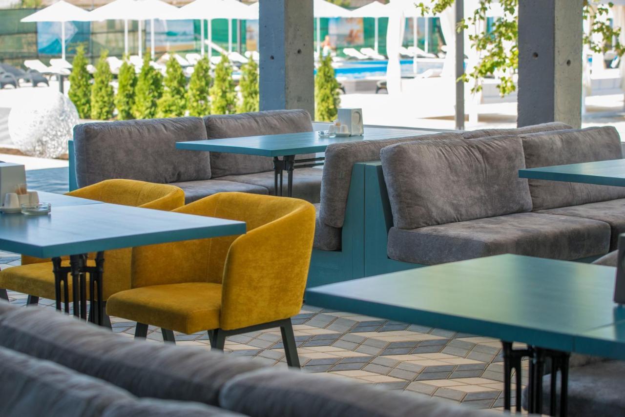 Welcome Summer Hotel Zatoka Bagian luar foto
