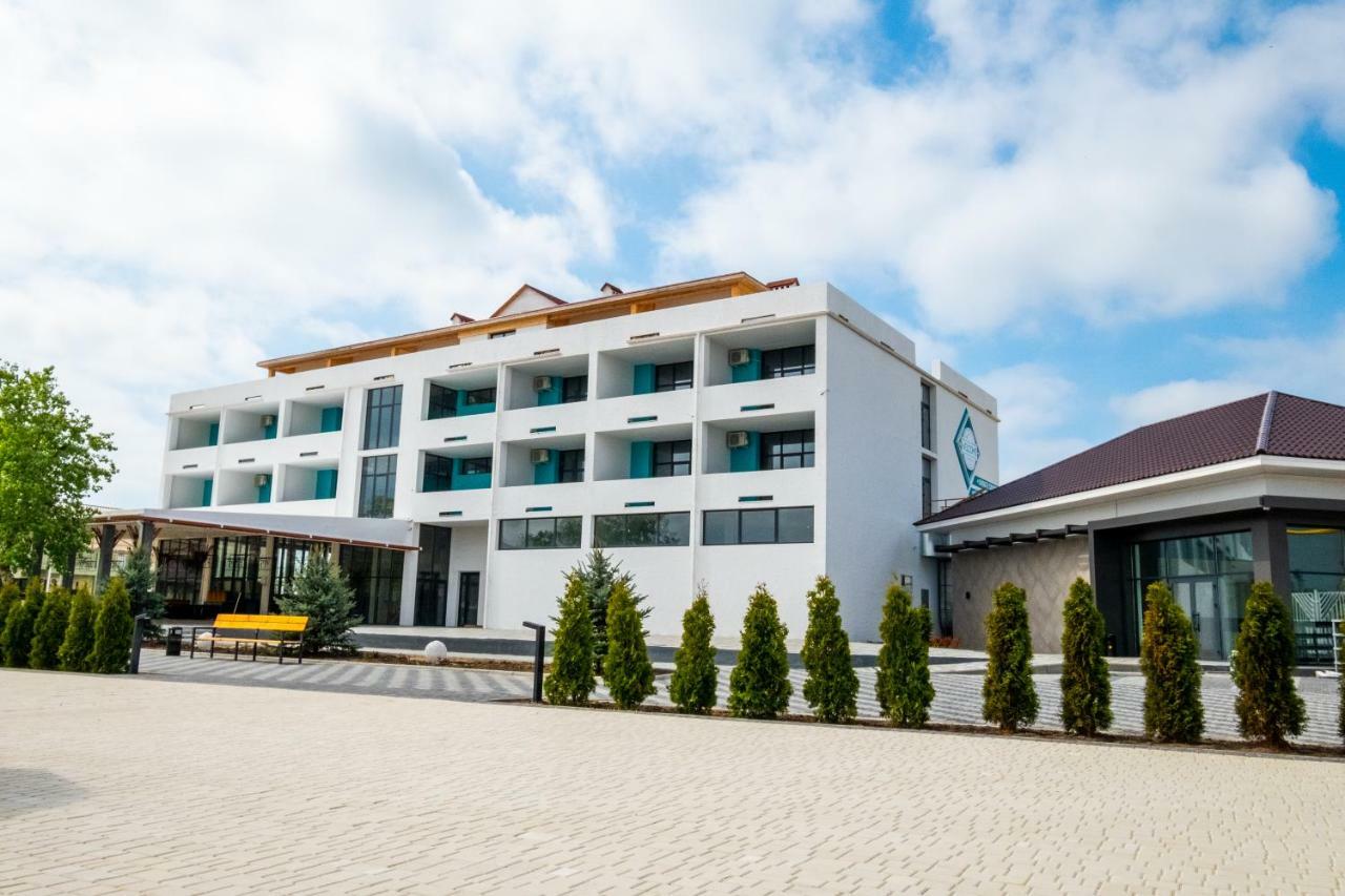 Welcome Summer Hotel Zatoka Bagian luar foto